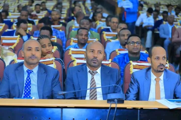 Sidaamu Qoqqowira eela Olluubbatenni kayise Qoqqowu Mereershi geeshsha assinoon በክልላችን ከቀበሌ ጀምሮ በየደረጃው ባሉ መዋቅሮች የተካሄደው የመሰረታዊ ድርጅቶች የአባላት ኮንፍረንሶች በውጤታማነት ተጠናቋል።ni miillate konfraanse woroonni mixo garinni gumaame ikkite gumulantino.