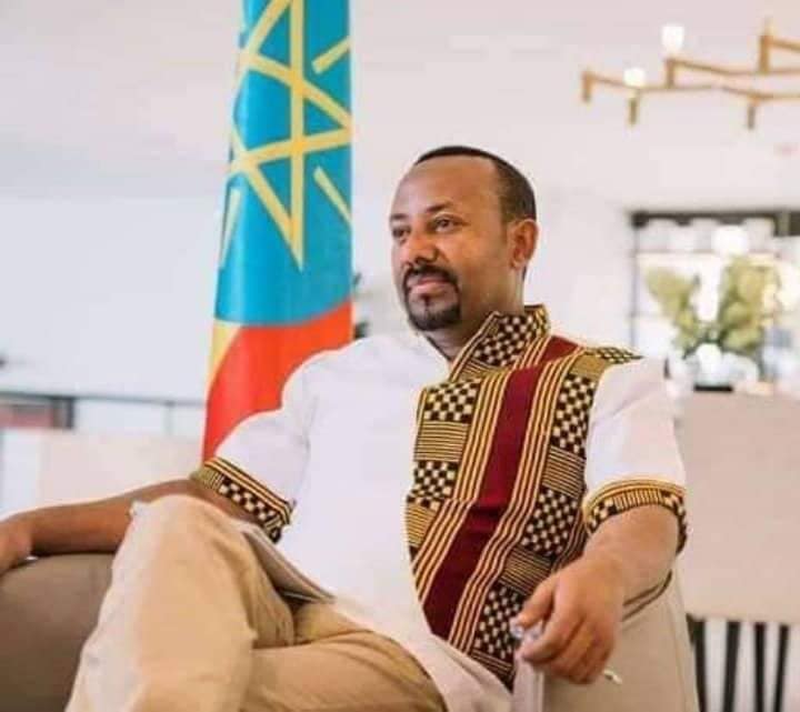 ጠቅላይ ሚንስትር ዶ/ር አብይ አህመድ ለይፋዊ የሥራ ጉብኝት ሐዋሳ ገቡ።